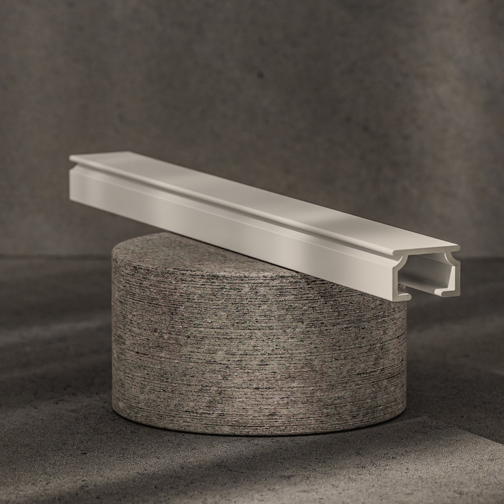 sustain gardinskinne på mål i model AP 0520 til wavegardiner fra Better By Pana