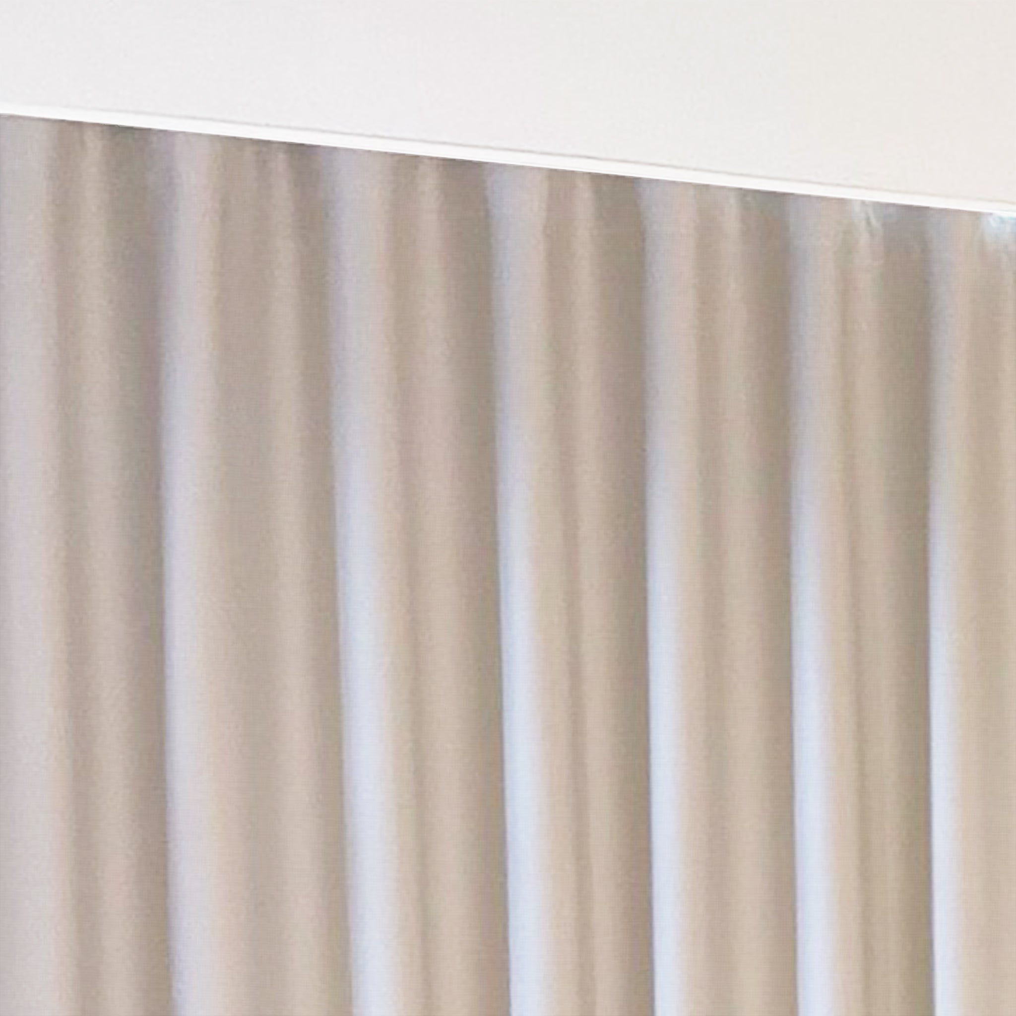 Chance - Let transparent gardin med Trevira CS