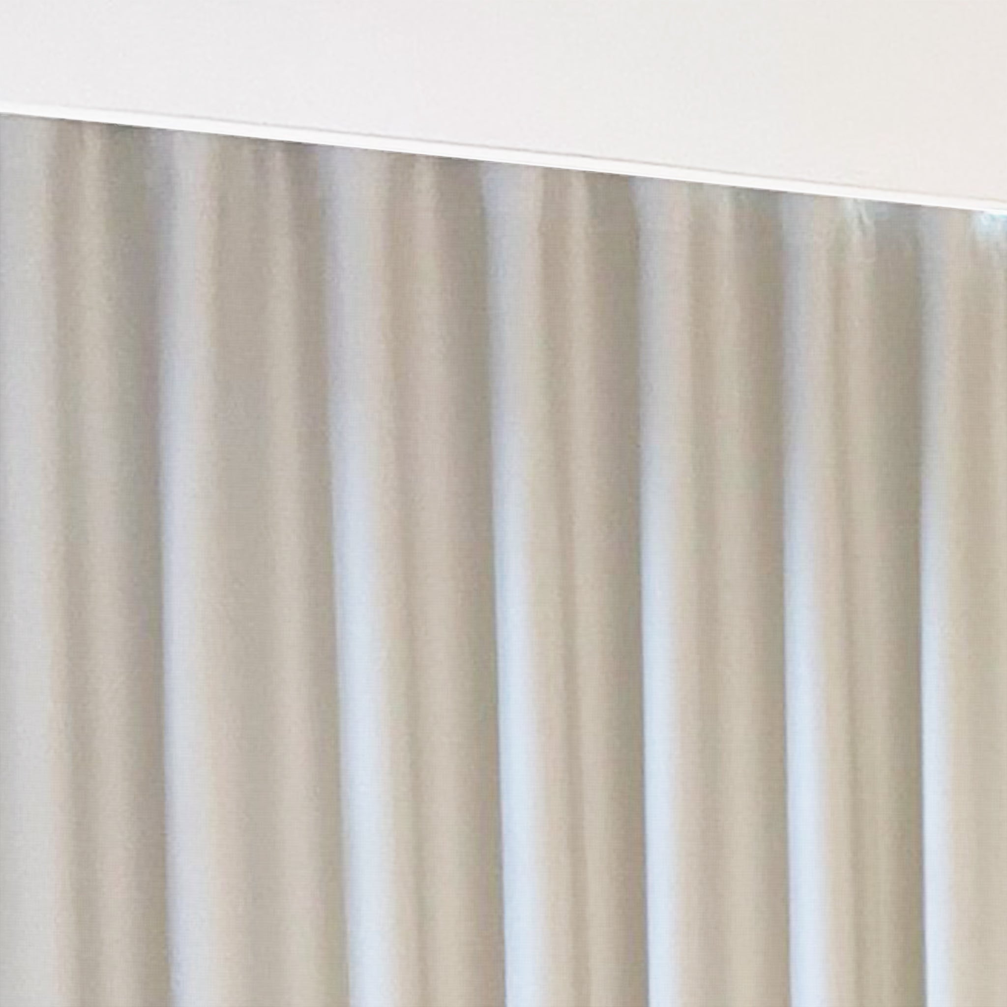 Chance - Let transparent gardin med Trevira CS