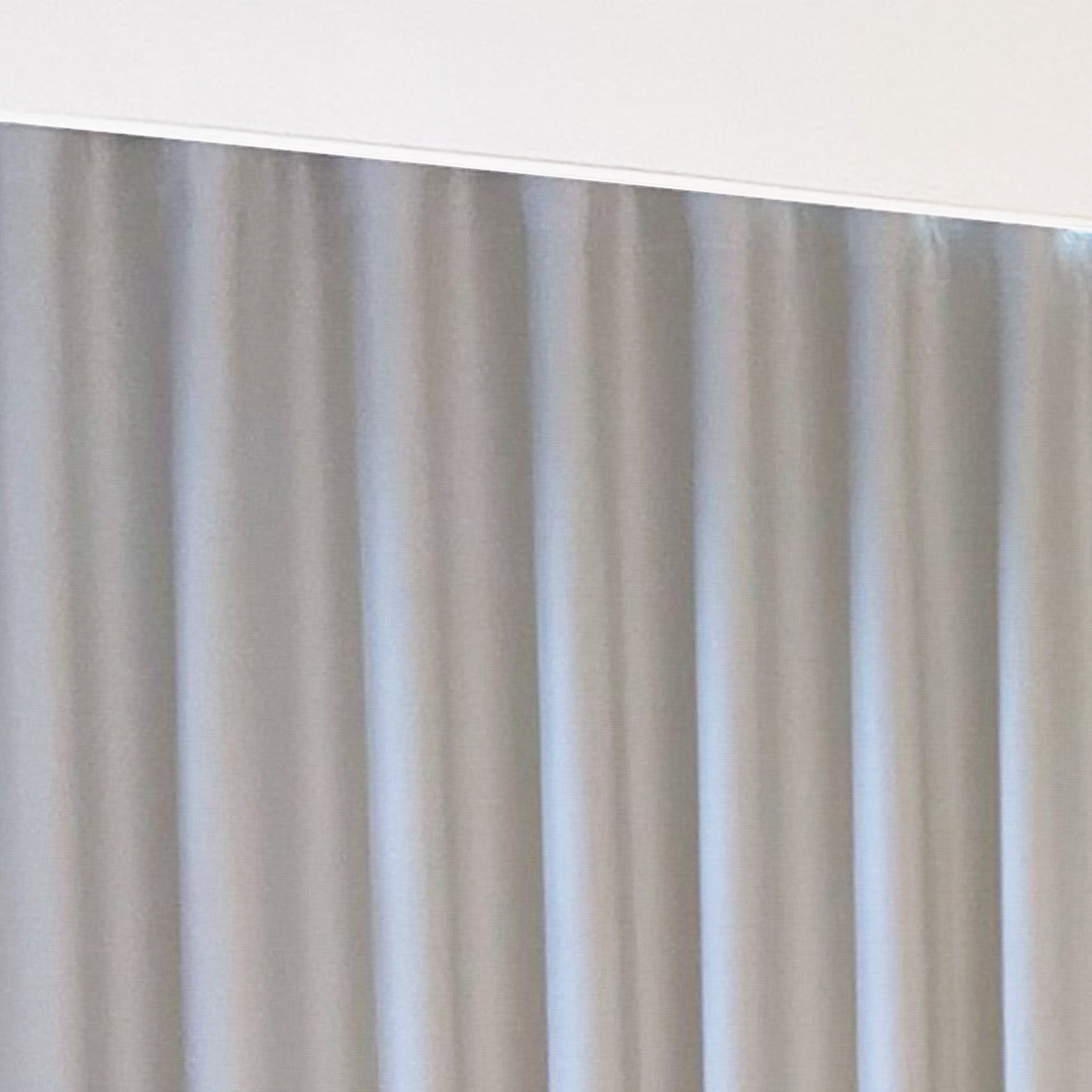Chance - Let transparent gardin med Trevira CS