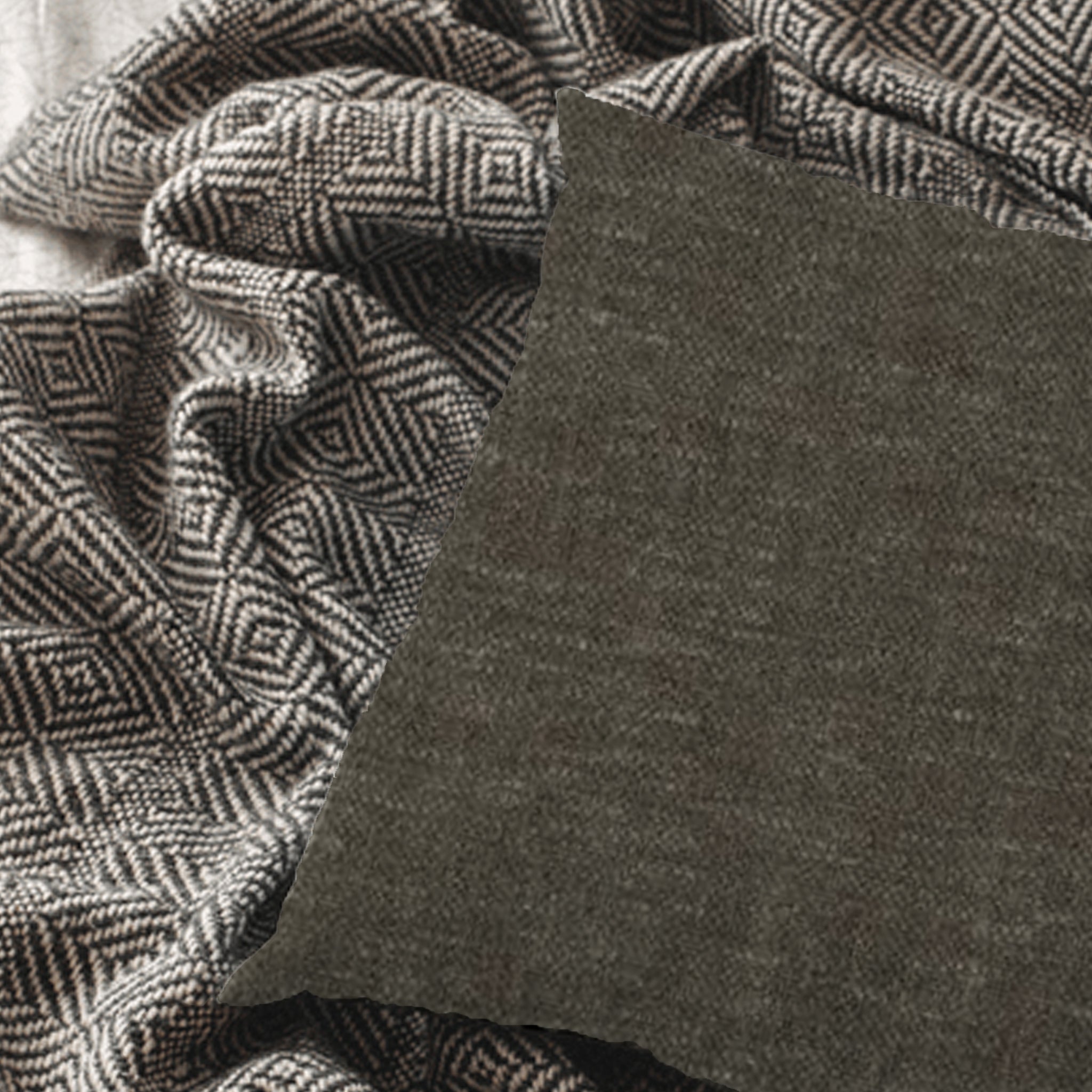 Nowa - Pude med vintage look i mørke farver