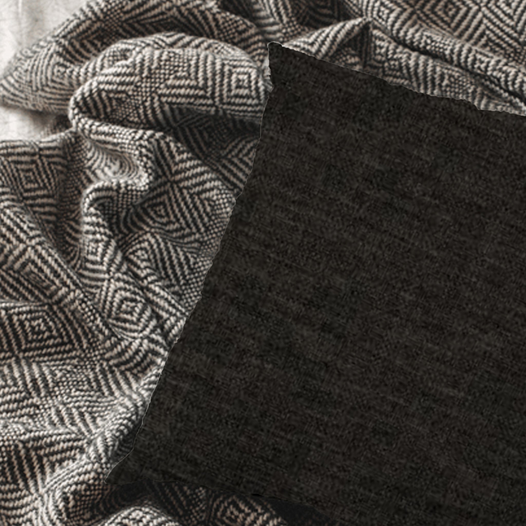 Nowa - Pude med vintage look i mørke farver