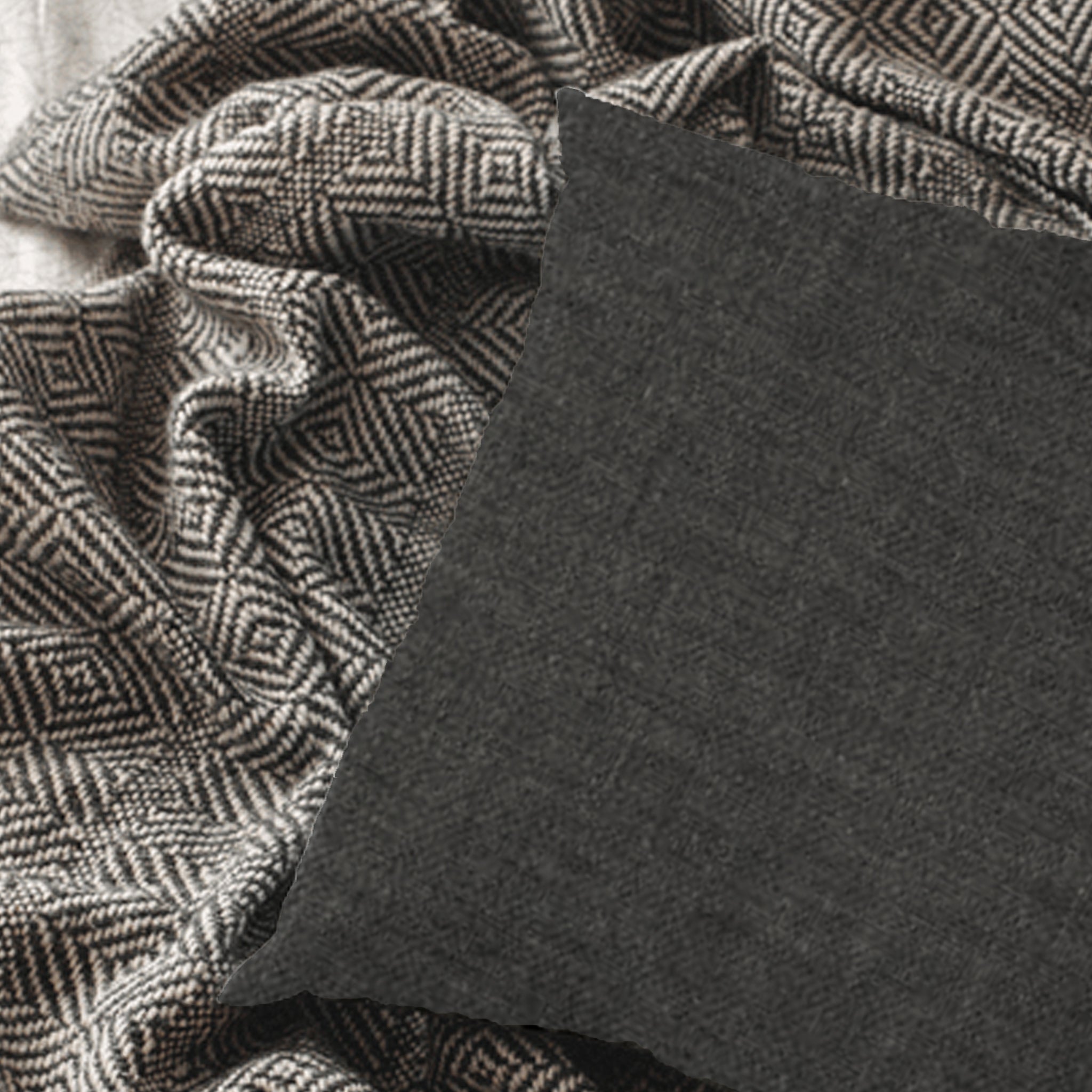 Nowa - Pude med vintage look i mørke farver