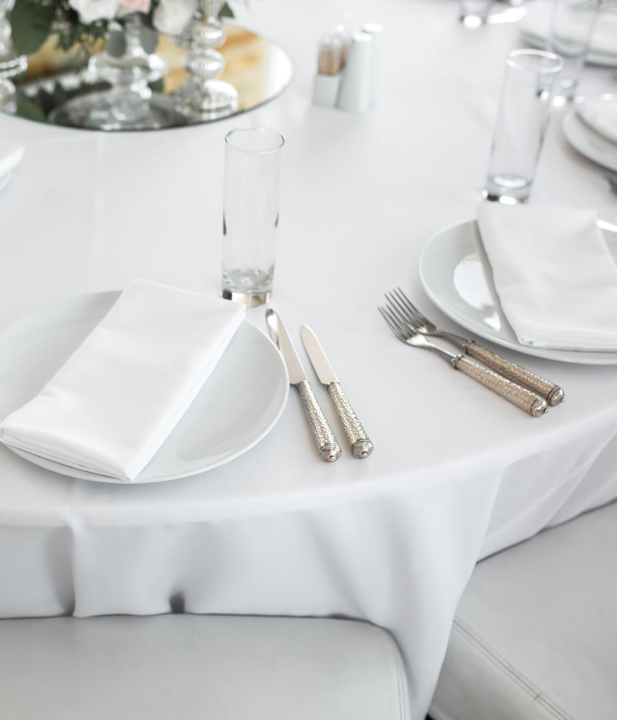 rund hvid dug til fest