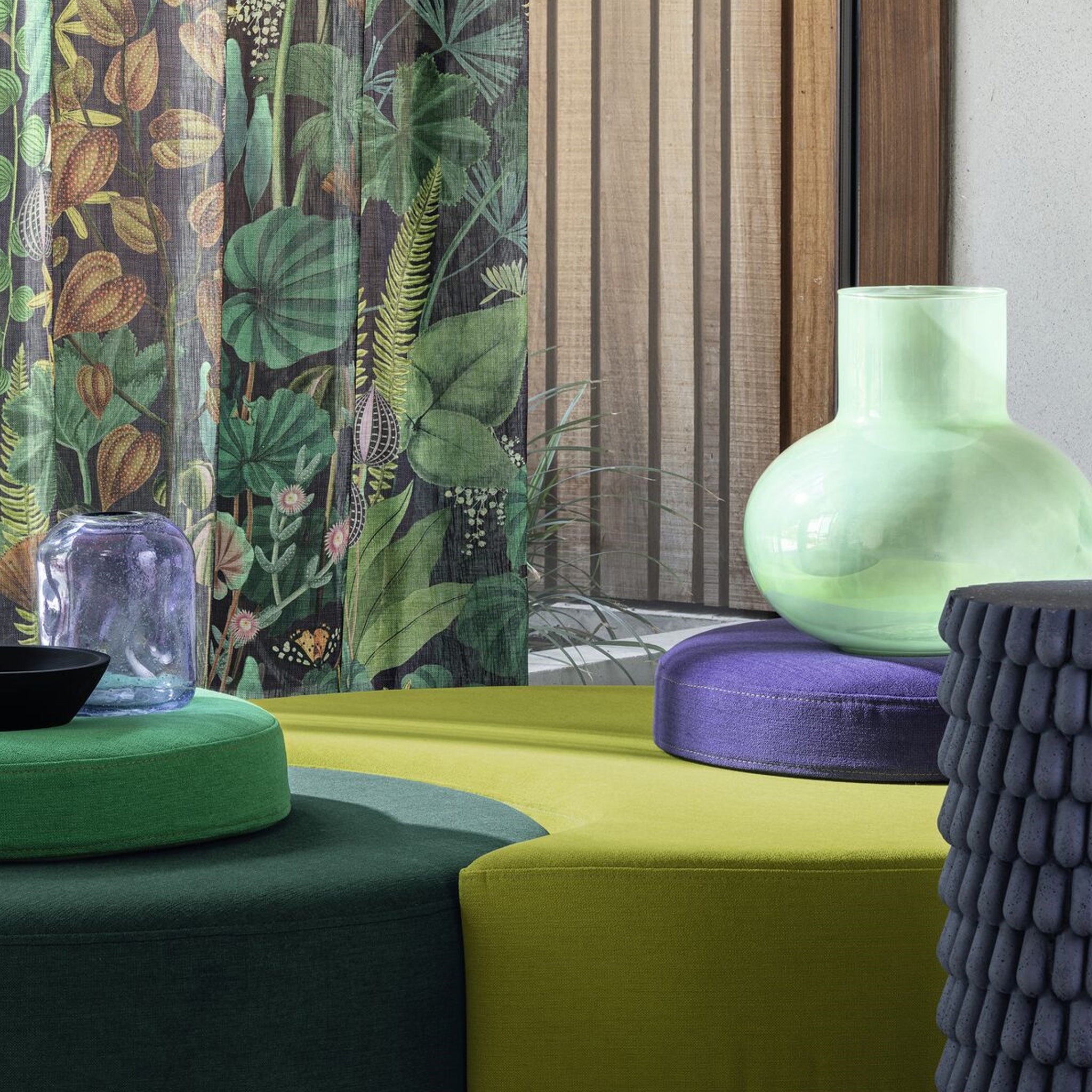 Stuegardin med blomster på mål, bæredygtige gardiner