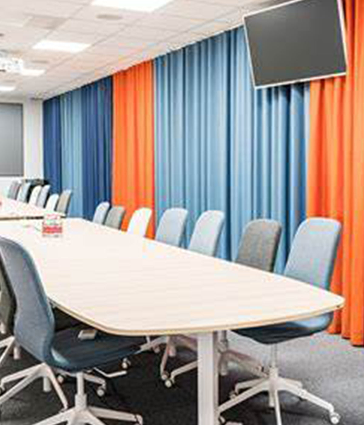 indretning af mødelokale