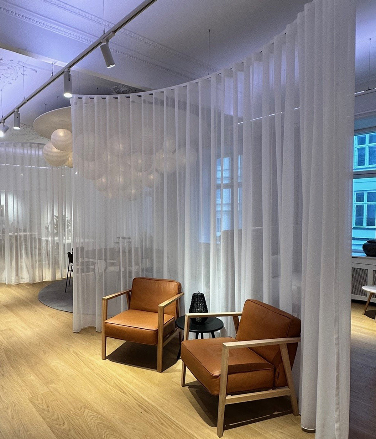 stofgardiner til rumdeling fra better by pana