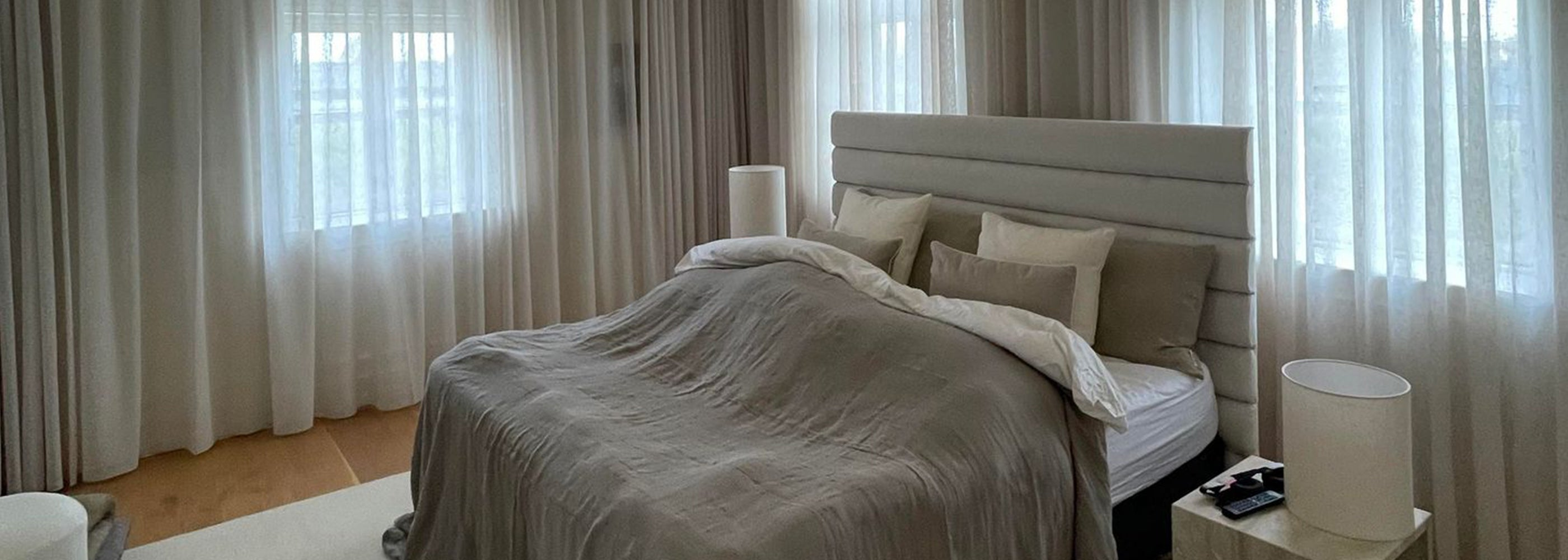 indretning af hotelværelse