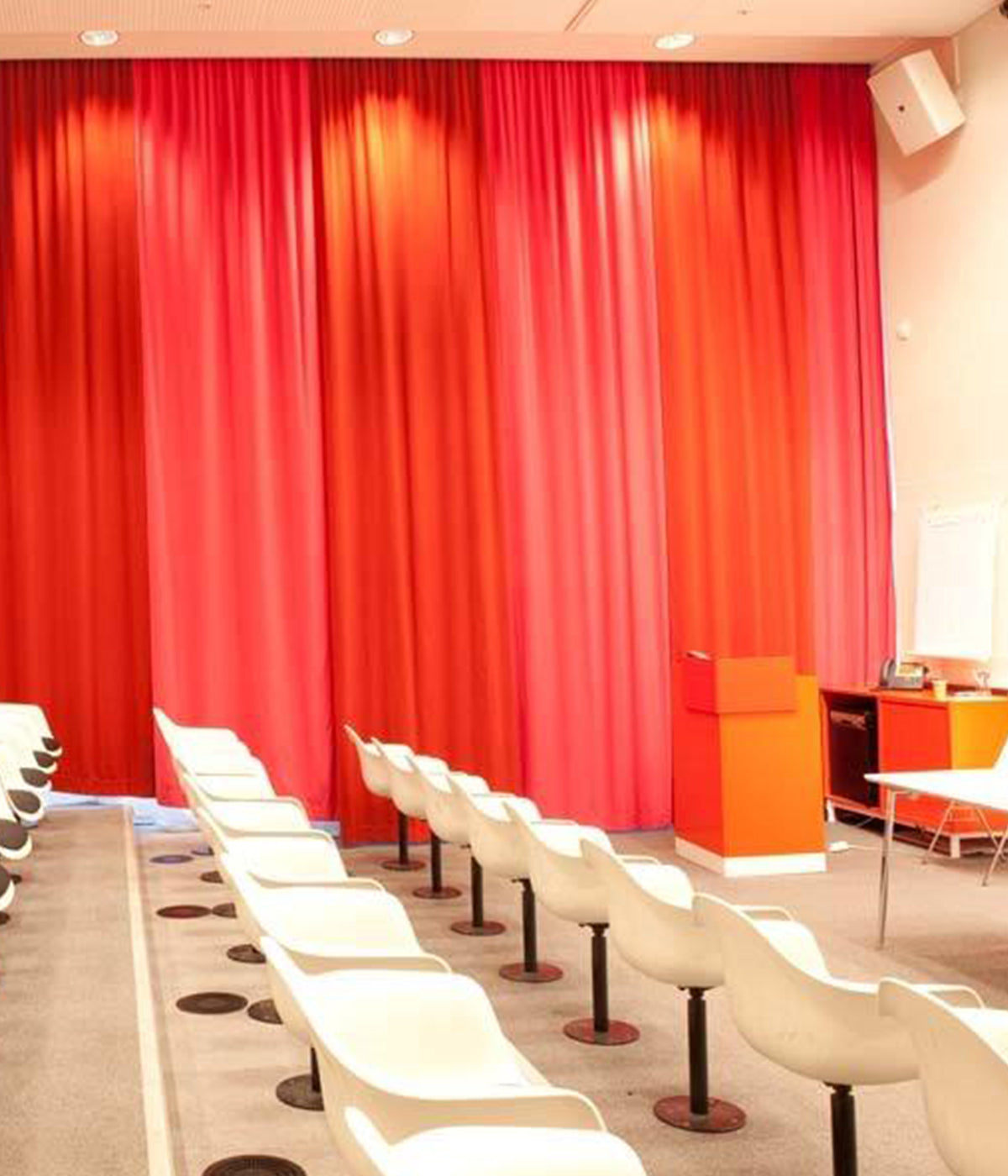 stofgardin til auditorie