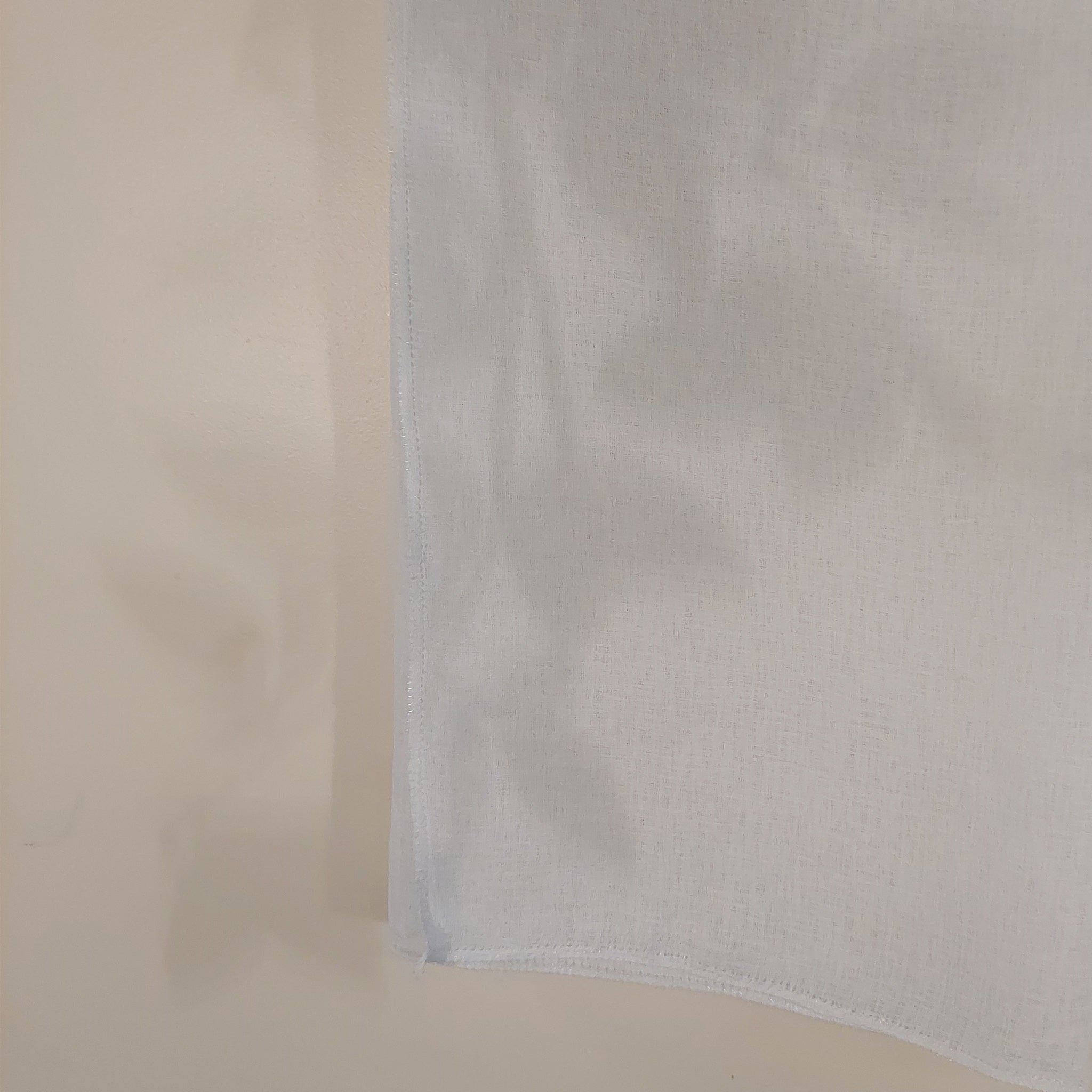 Ash - Transparente gardiner med wavebånd